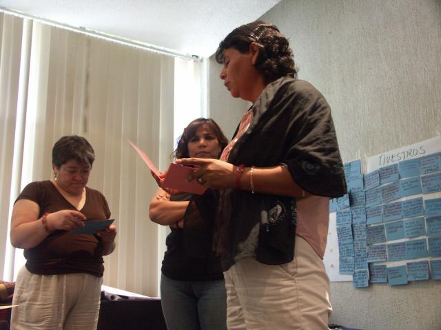 Ma Elena Robles, Julia Quinoñez y Maricarmen Morales